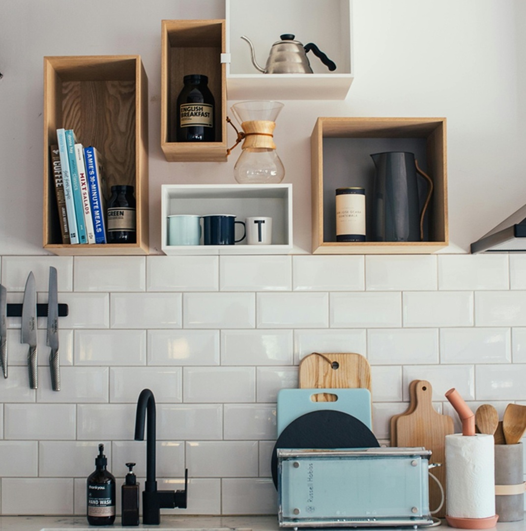 Kitchenware utensils and equipment
